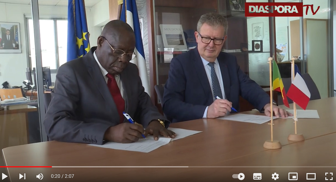Signature à Paris du protocole coopération entre la HALC et l'AFA