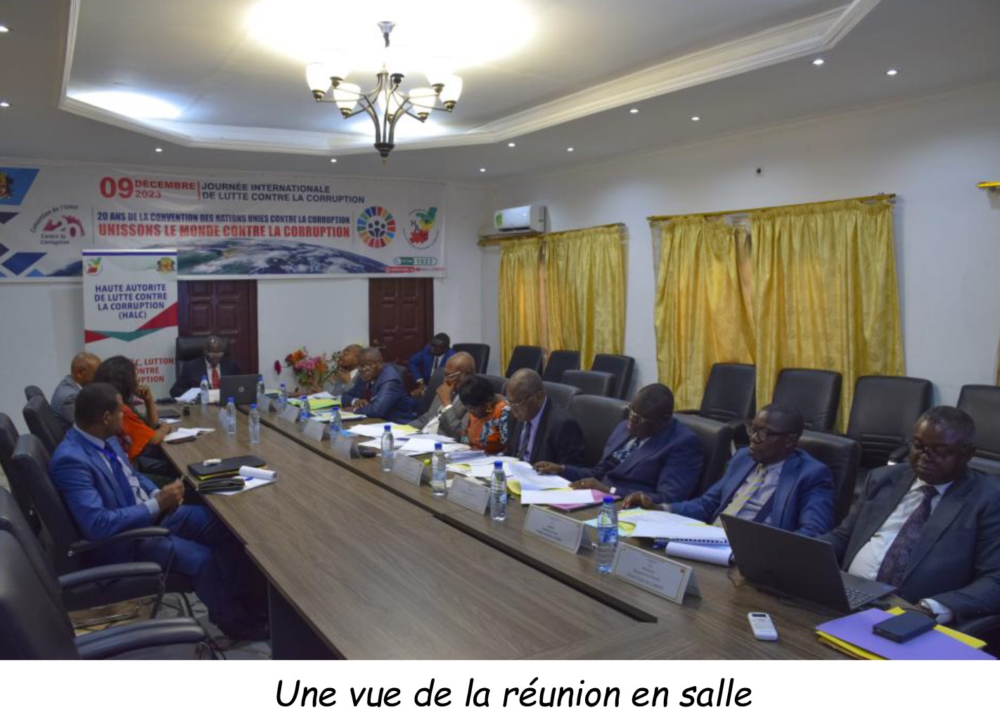 Réunion au siège de la HALC, à Brazzaville, du Président de la HALC avec les experts du FMI