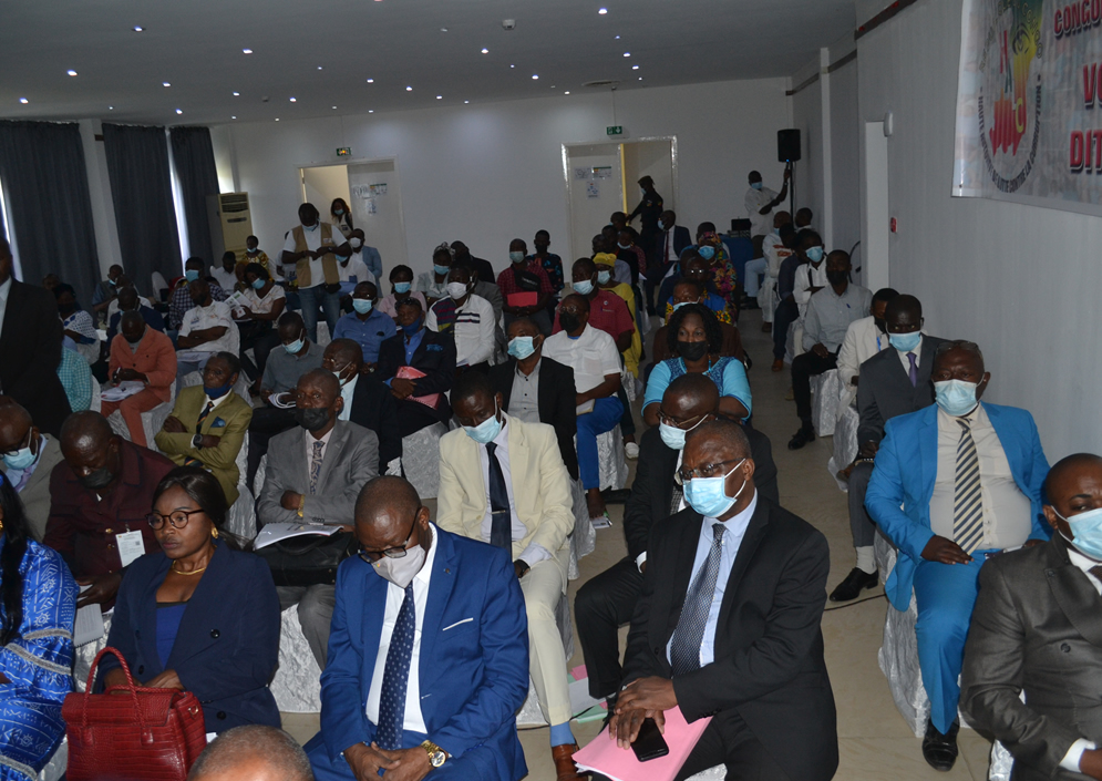 Des participants venus nombreux à la célébration