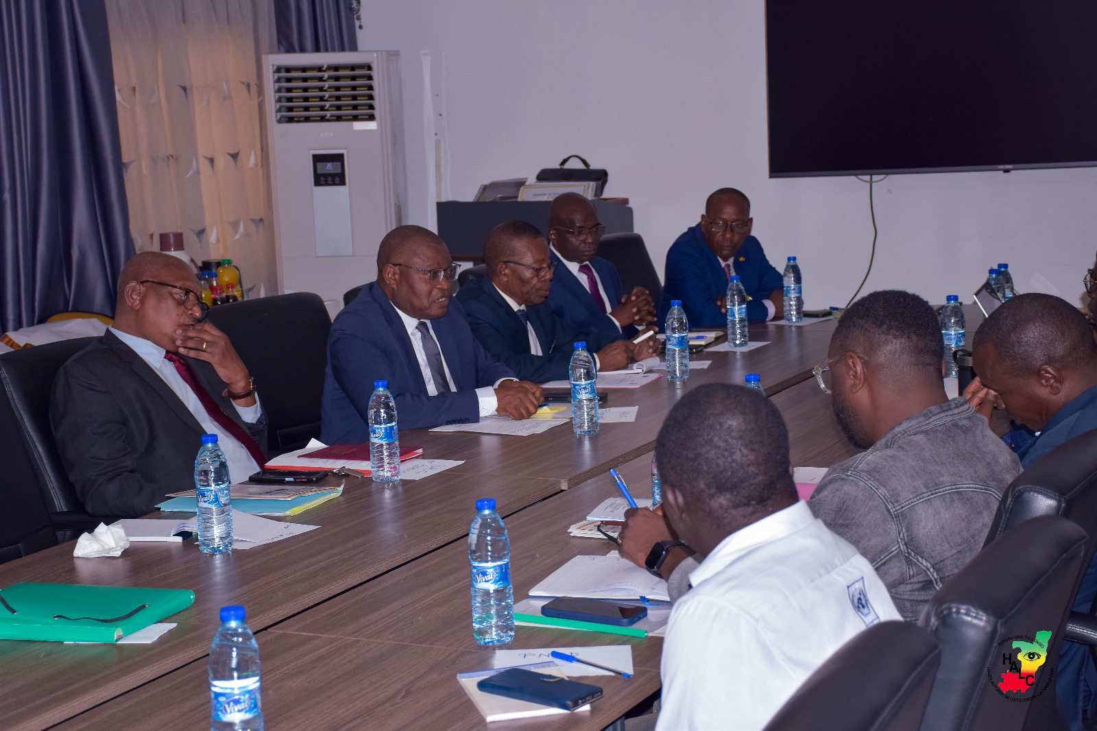PHOTO SUR LA REUNION DE CADRAGE DU PROCESSUS D’ELABORATION DE LA STRATEGIE NATIONALE DE PREVENTION ET DE LUTTE CONTRE LA CORRUPTION